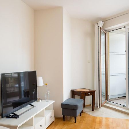 Metro Ksiecia Janusza Cosy Apartment Varşovia Exterior foto