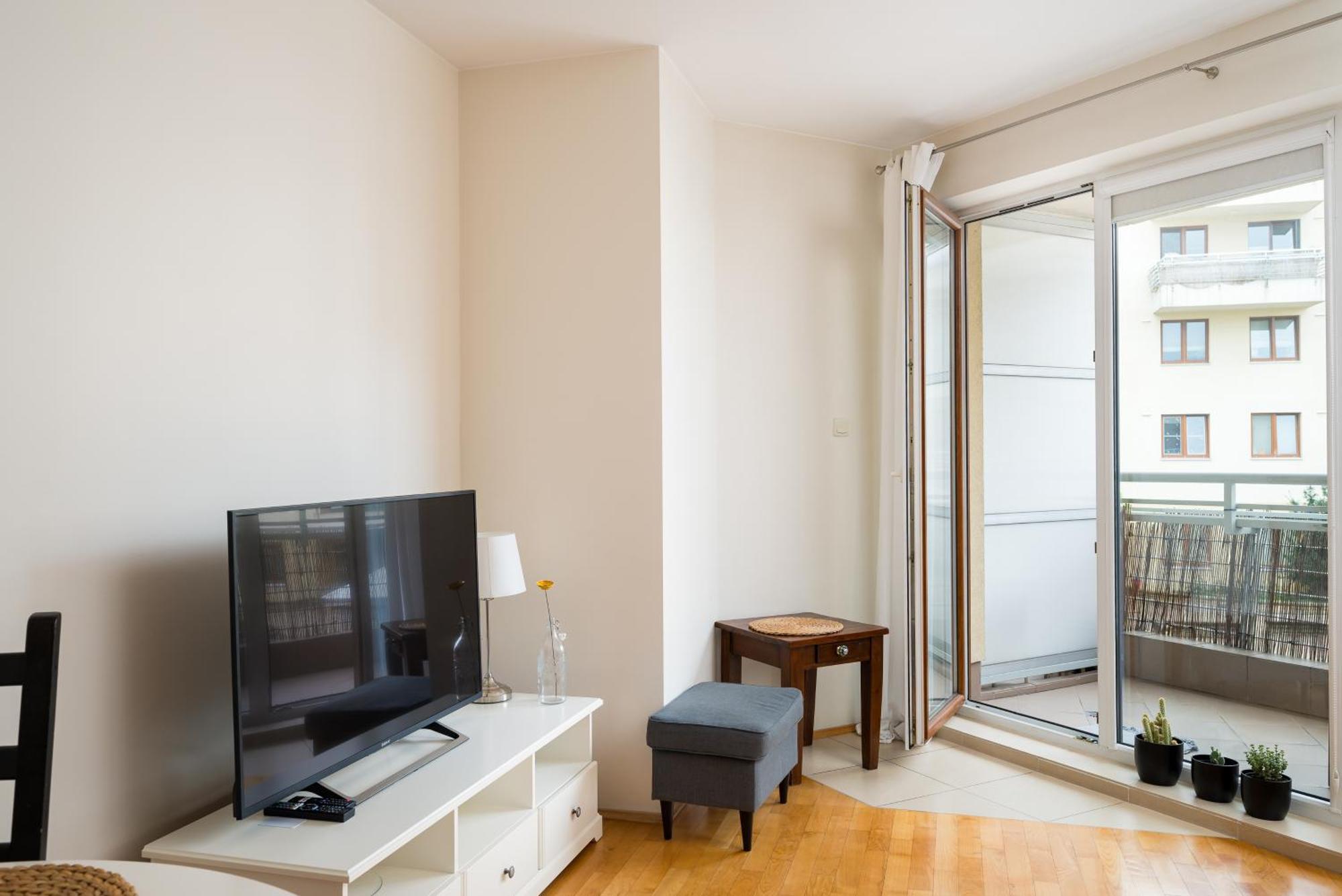 Metro Ksiecia Janusza Cosy Apartment Varşovia Exterior foto