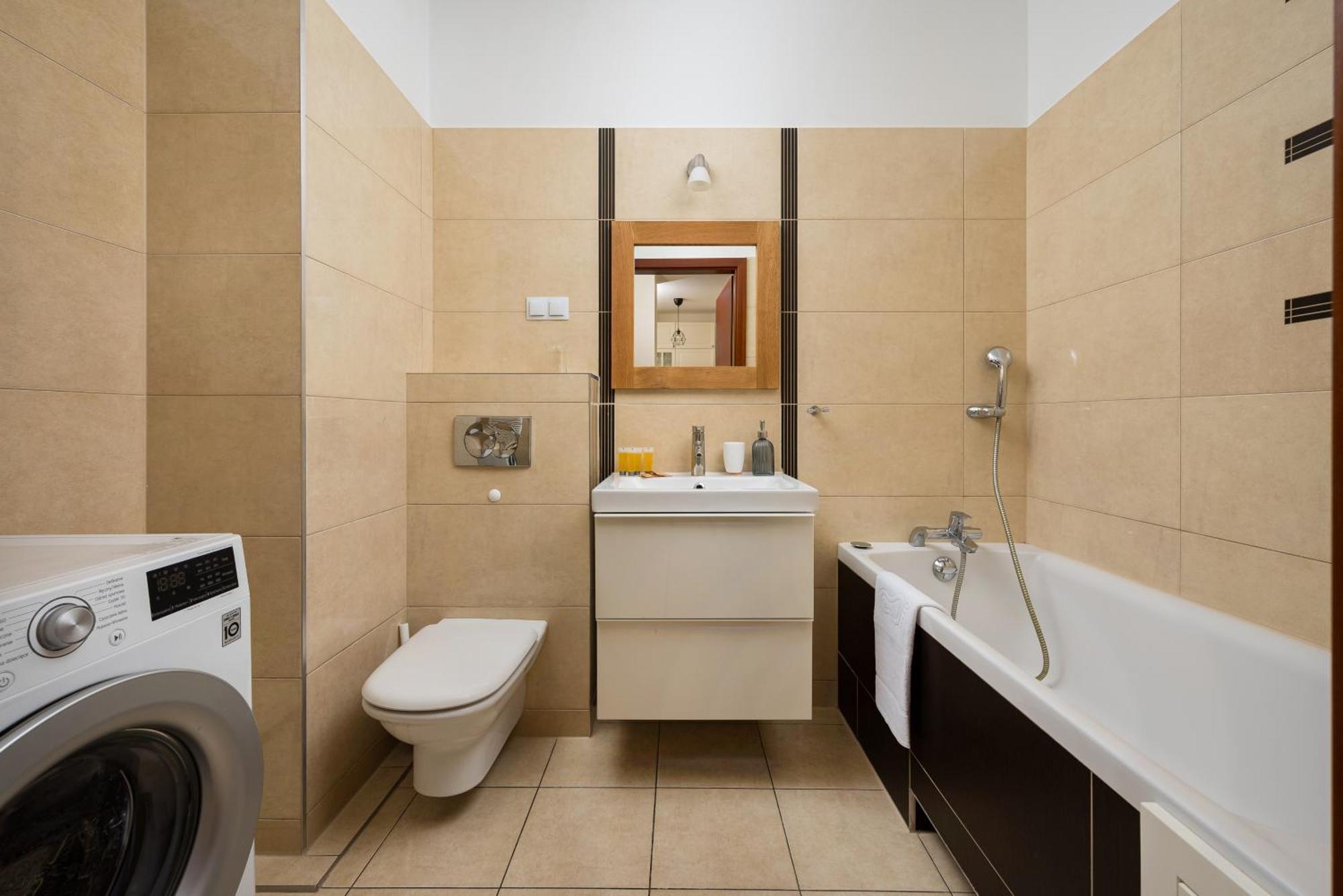 Metro Ksiecia Janusza Cosy Apartment Varşovia Exterior foto