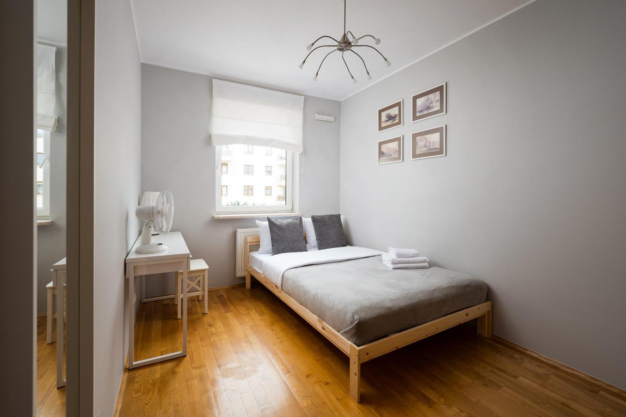 Metro Ksiecia Janusza Cosy Apartment Varşovia Exterior foto